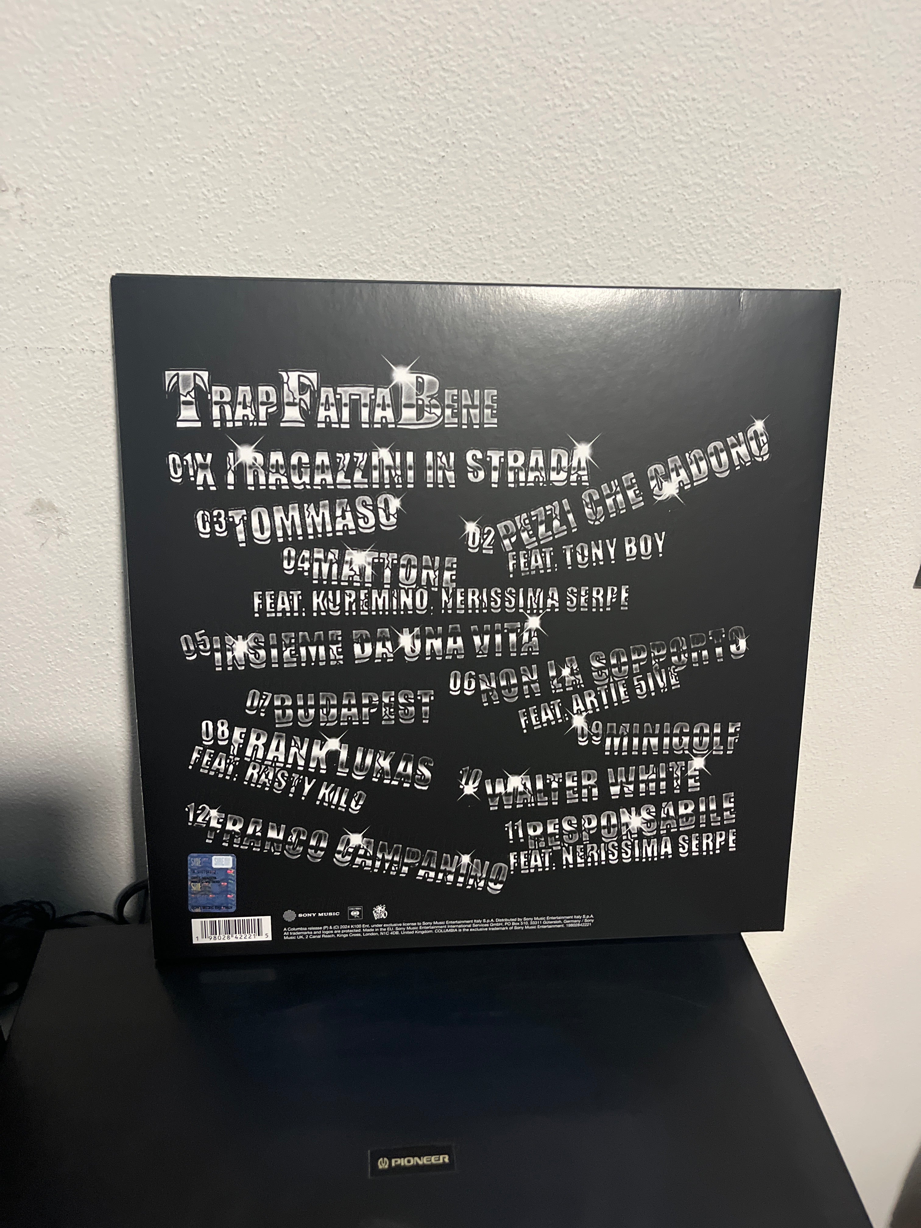 Trap fatta bene, autografato bianco (Papa V)