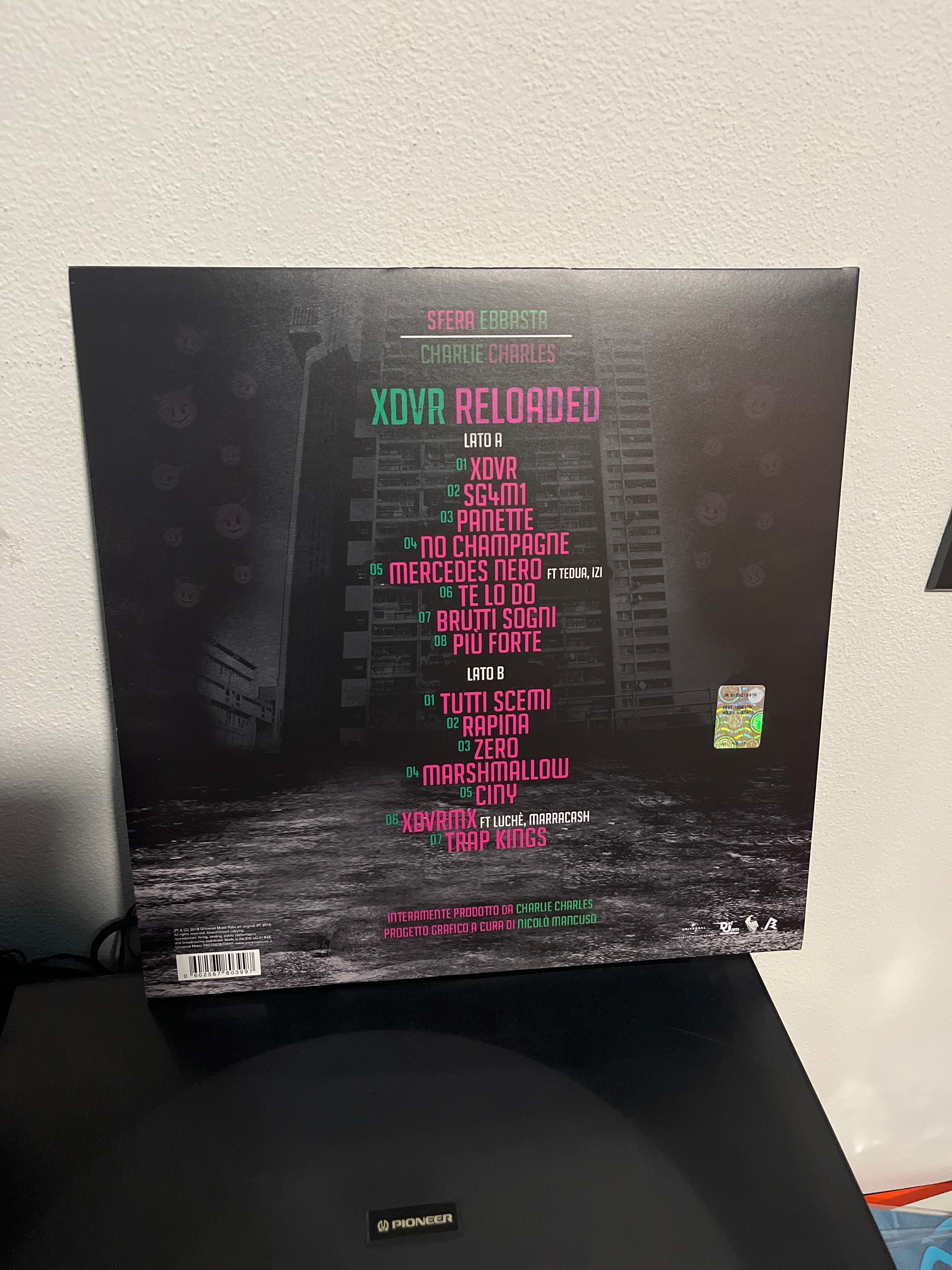 XDVR, prima stampa autografato viola (Sfera ebbasta)