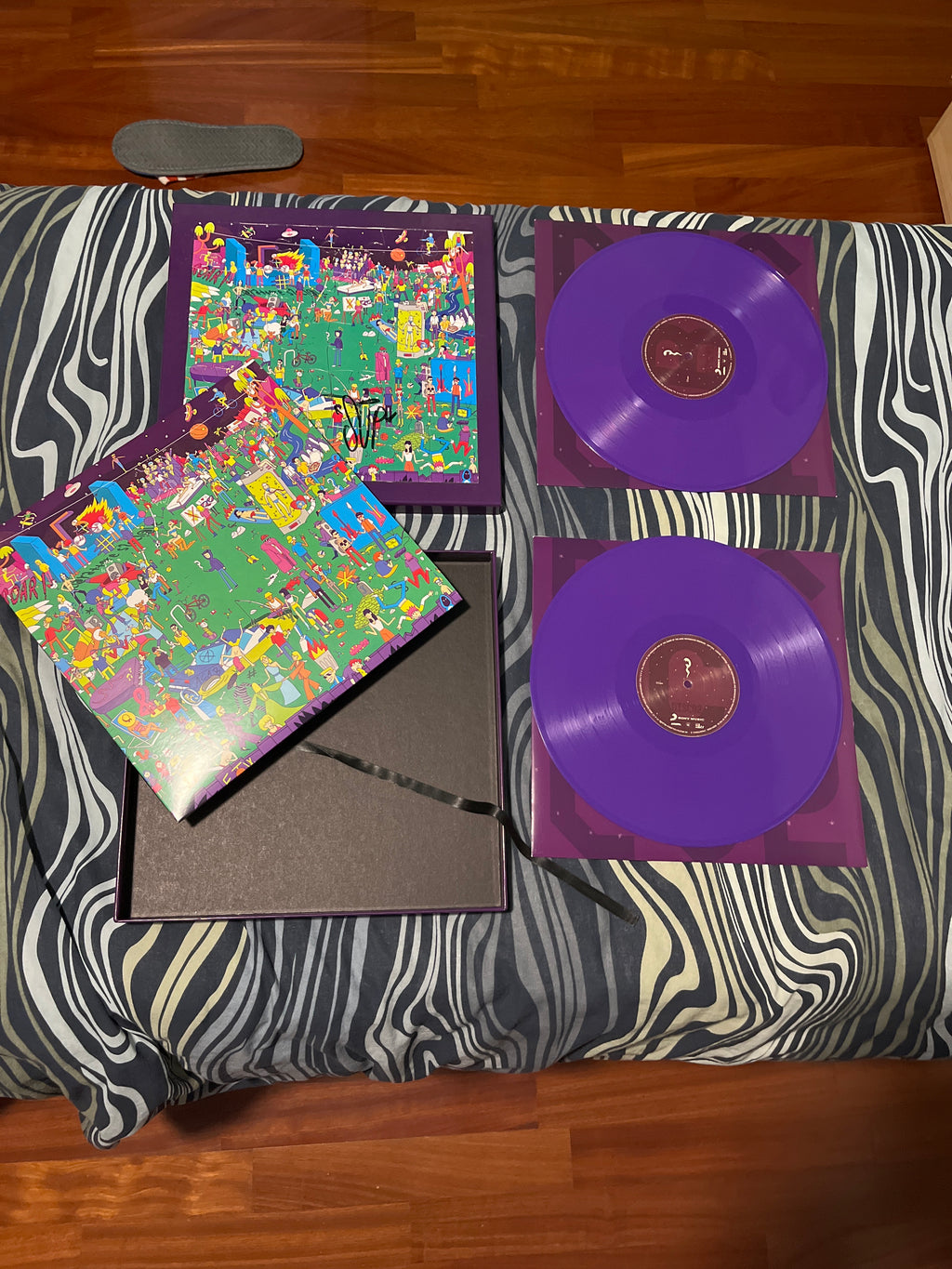 Carattere speciale, puzzle box autografato (Thasup)