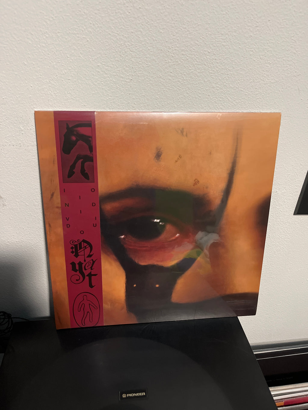 Io individuo, rosso (Nayt)