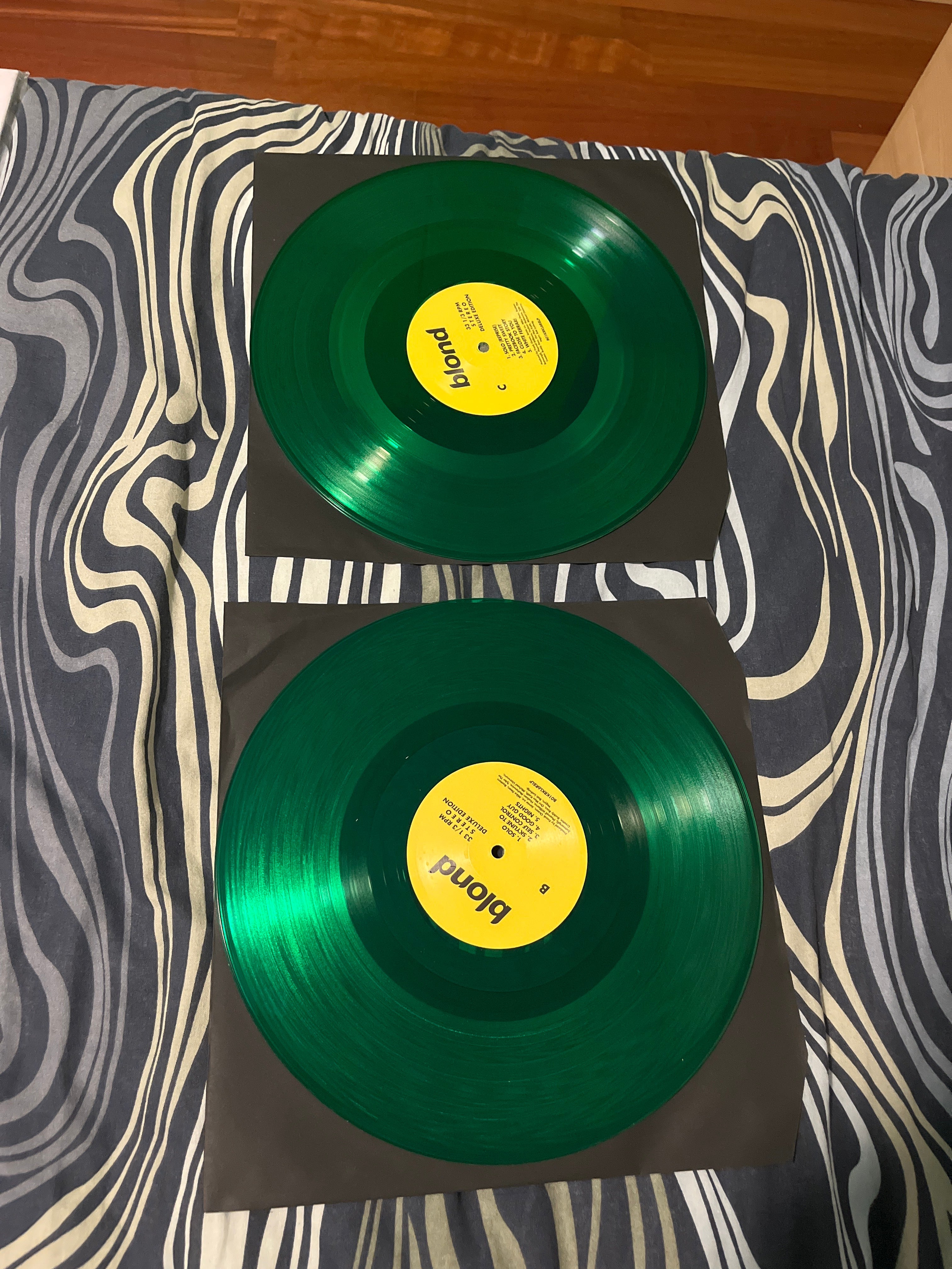 Blonde, vari colori (Frank Ocean)