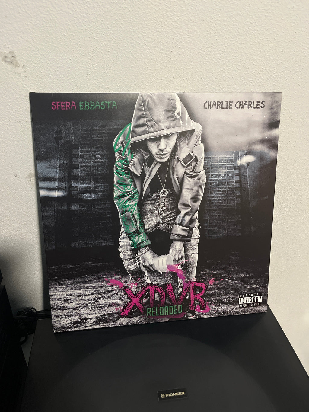 XDVR, prima stampa autografato viola (Sfera ebbasta)