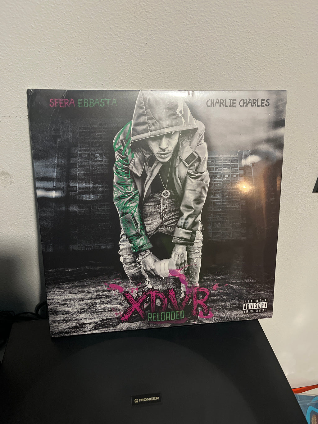 XDVR, prima stampa autografato viola (Sfera ebbasta)