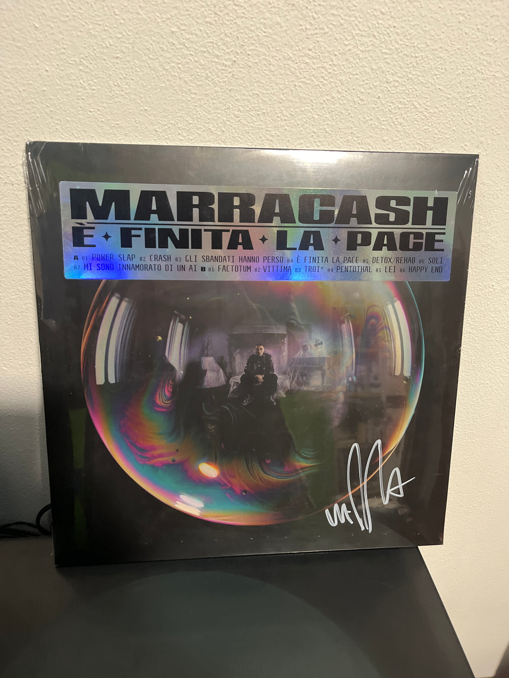 È finita la pace, autografato numerato (Marracash)