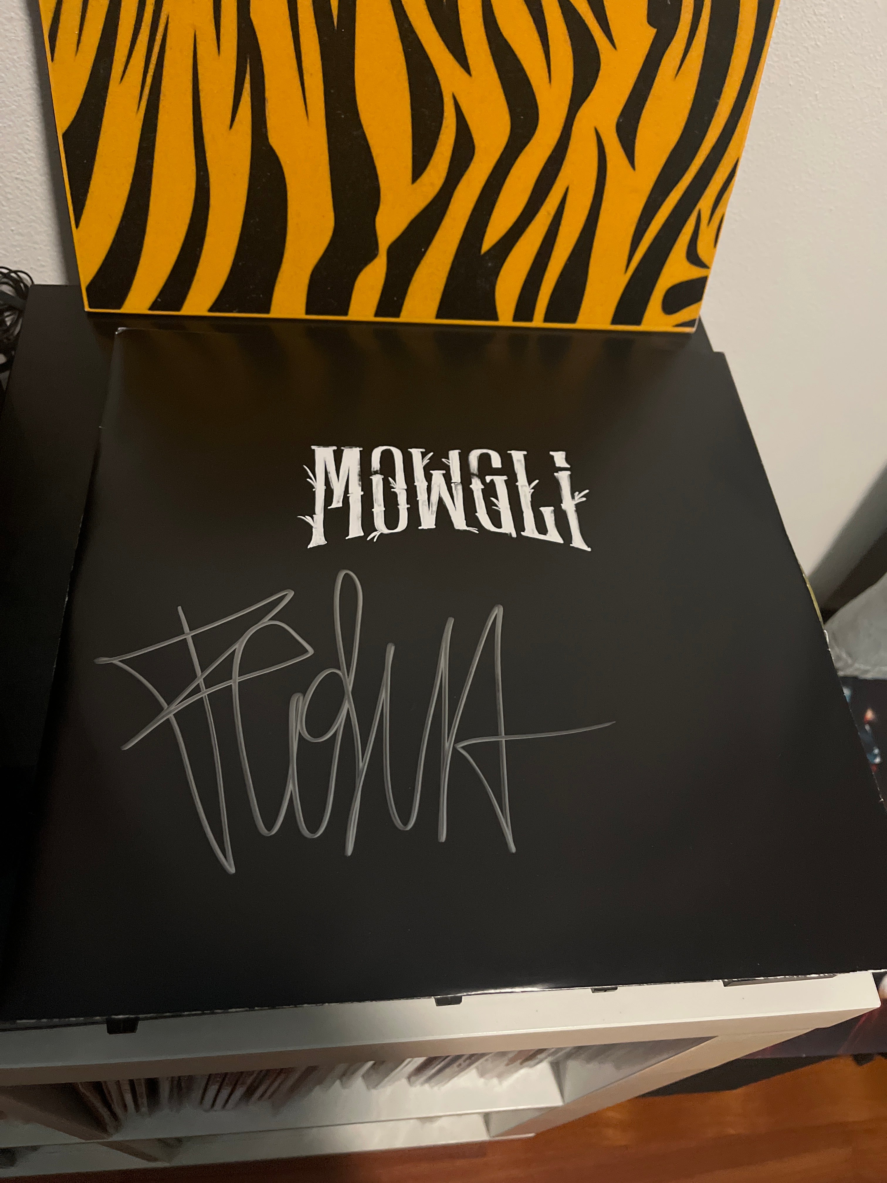 Mowgli, autografato prima stampa, cover vellutata (Tedua)