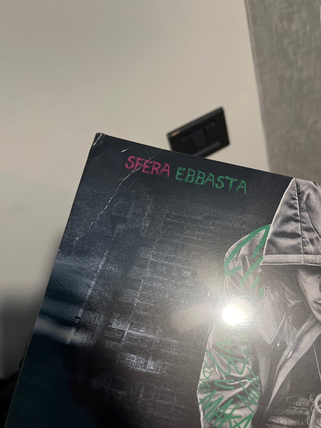 XDVR, prima stampa autografato viola (Sfera ebbasta)