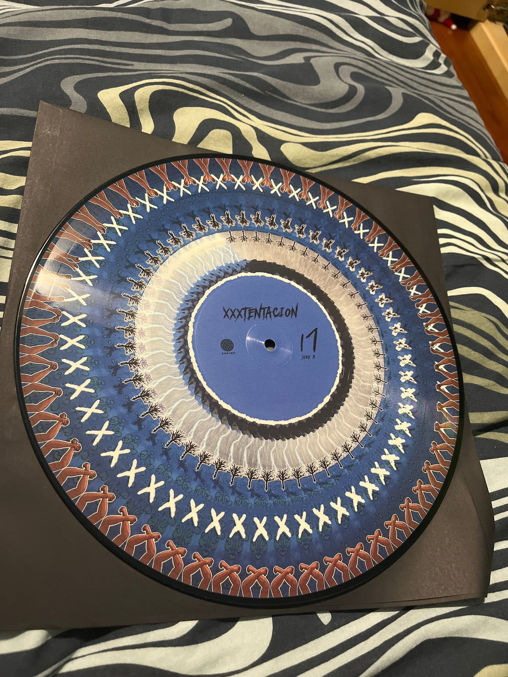 17, picture disc (Xxxtentacion)