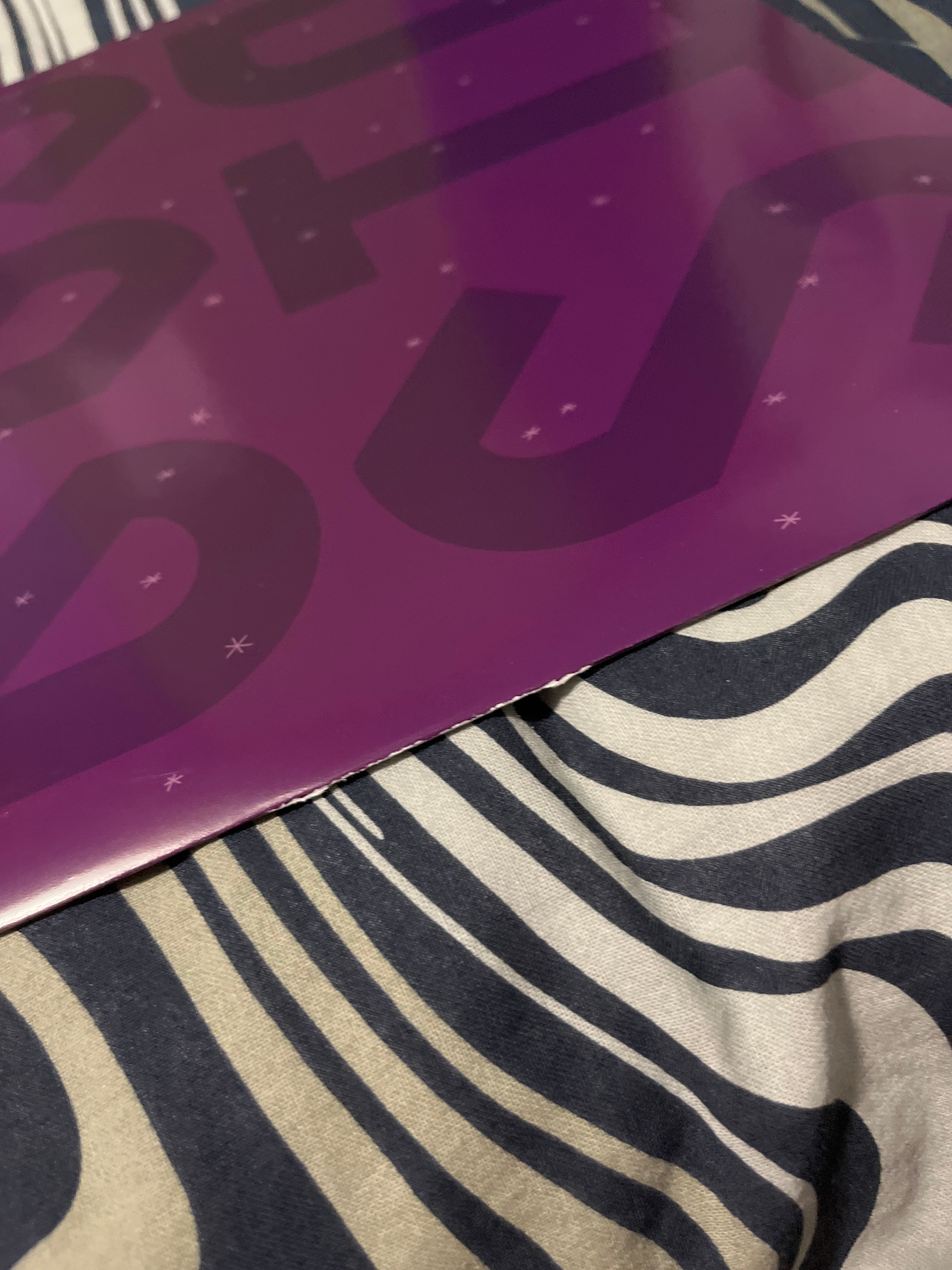 Carattere speciale, puzzle box autografato (Thasup)