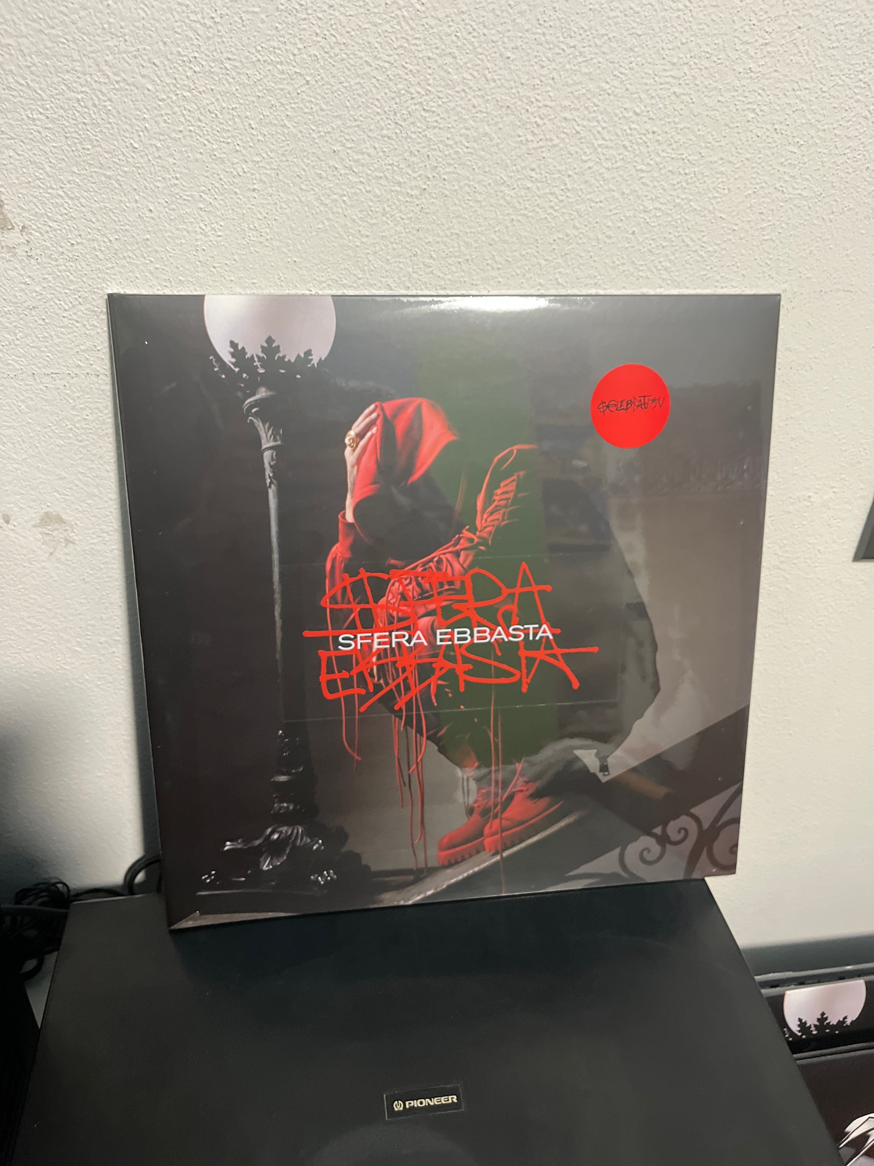 Sfera ebbasta (Sfera ebbasta)