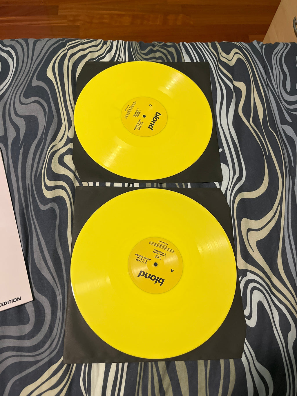 Blonde, vari colori (Frank Ocean)