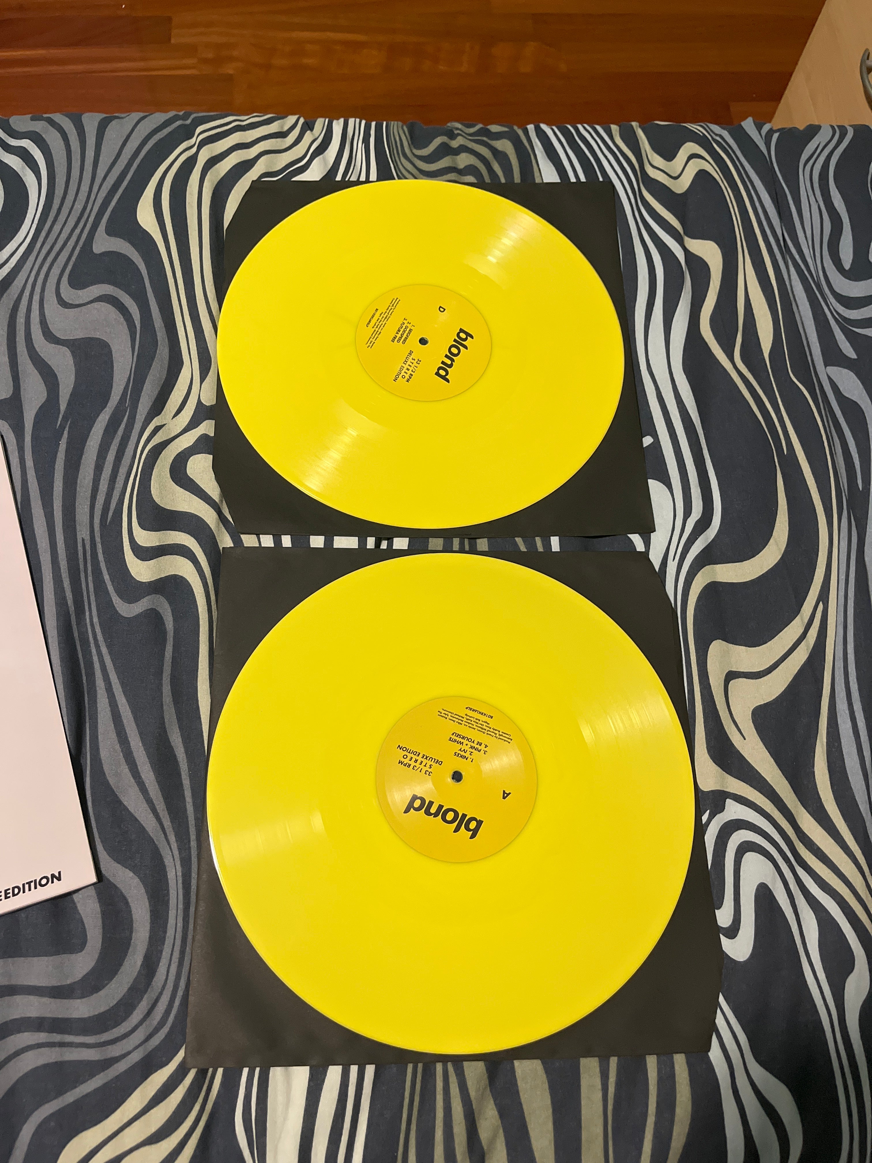 Blonde, vari colori (Frank Ocean)