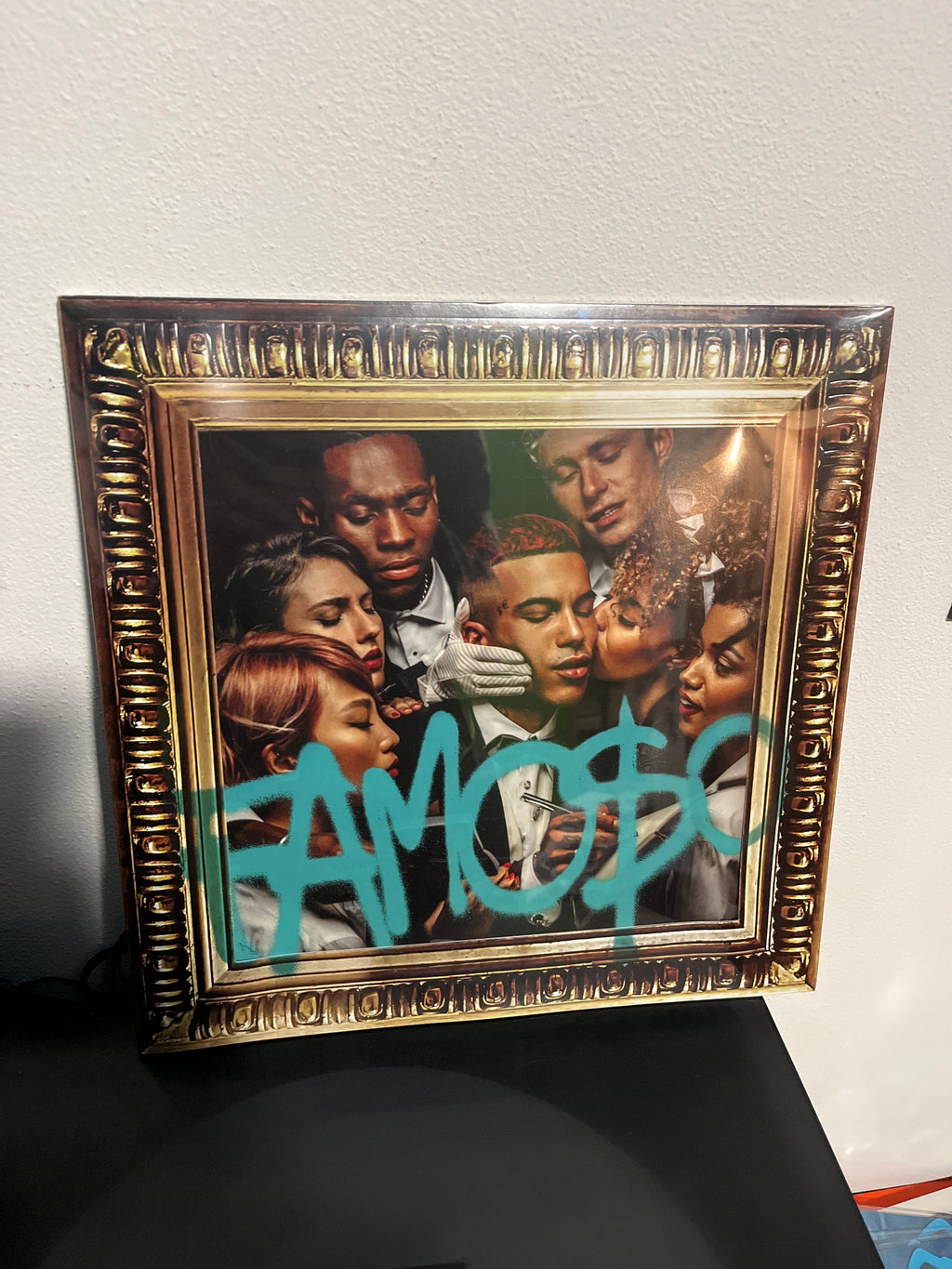 Famoso, blu tiffany (Sfera ebbasta)