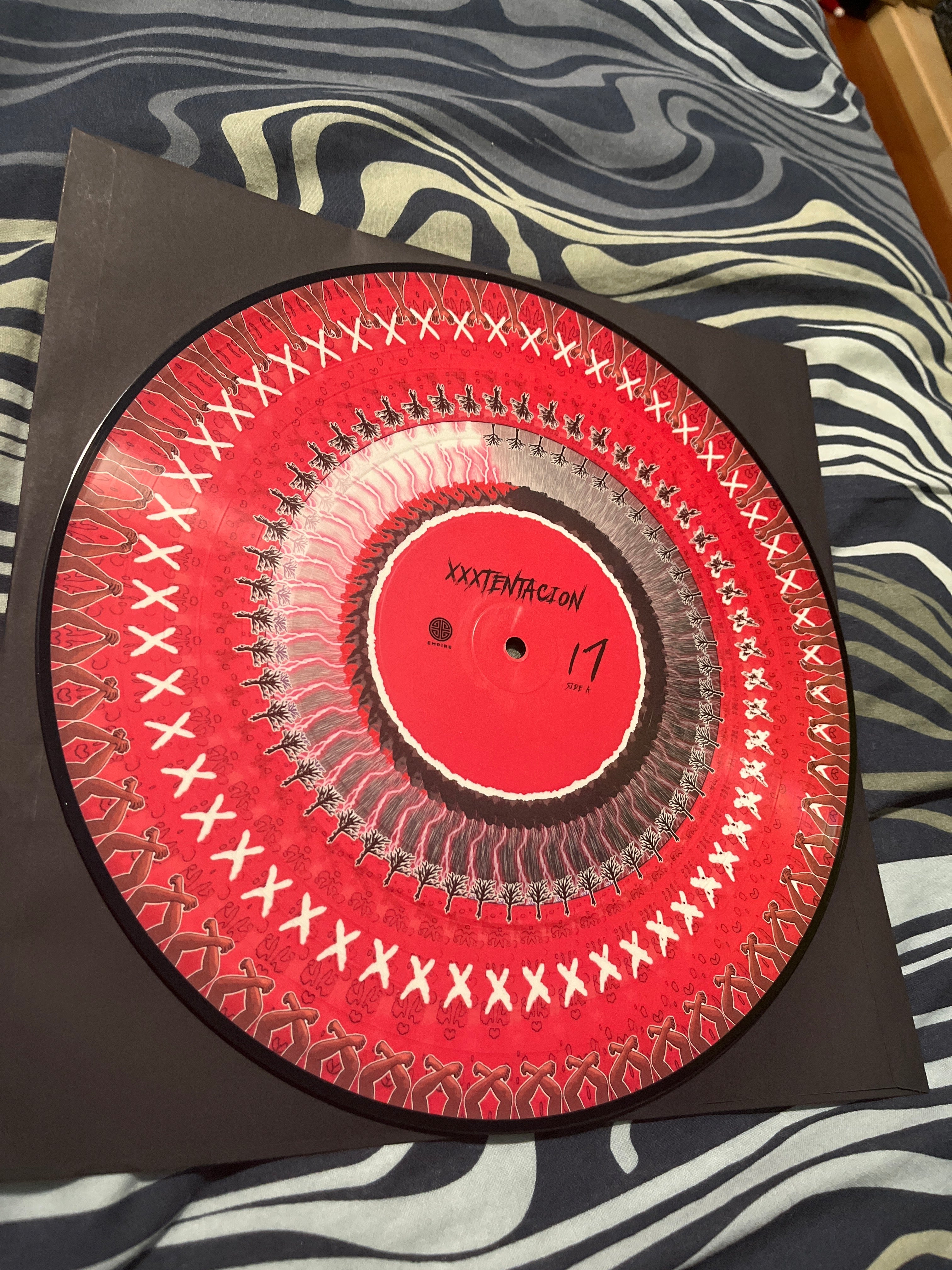 17, picture disc (Xxxtentacion)