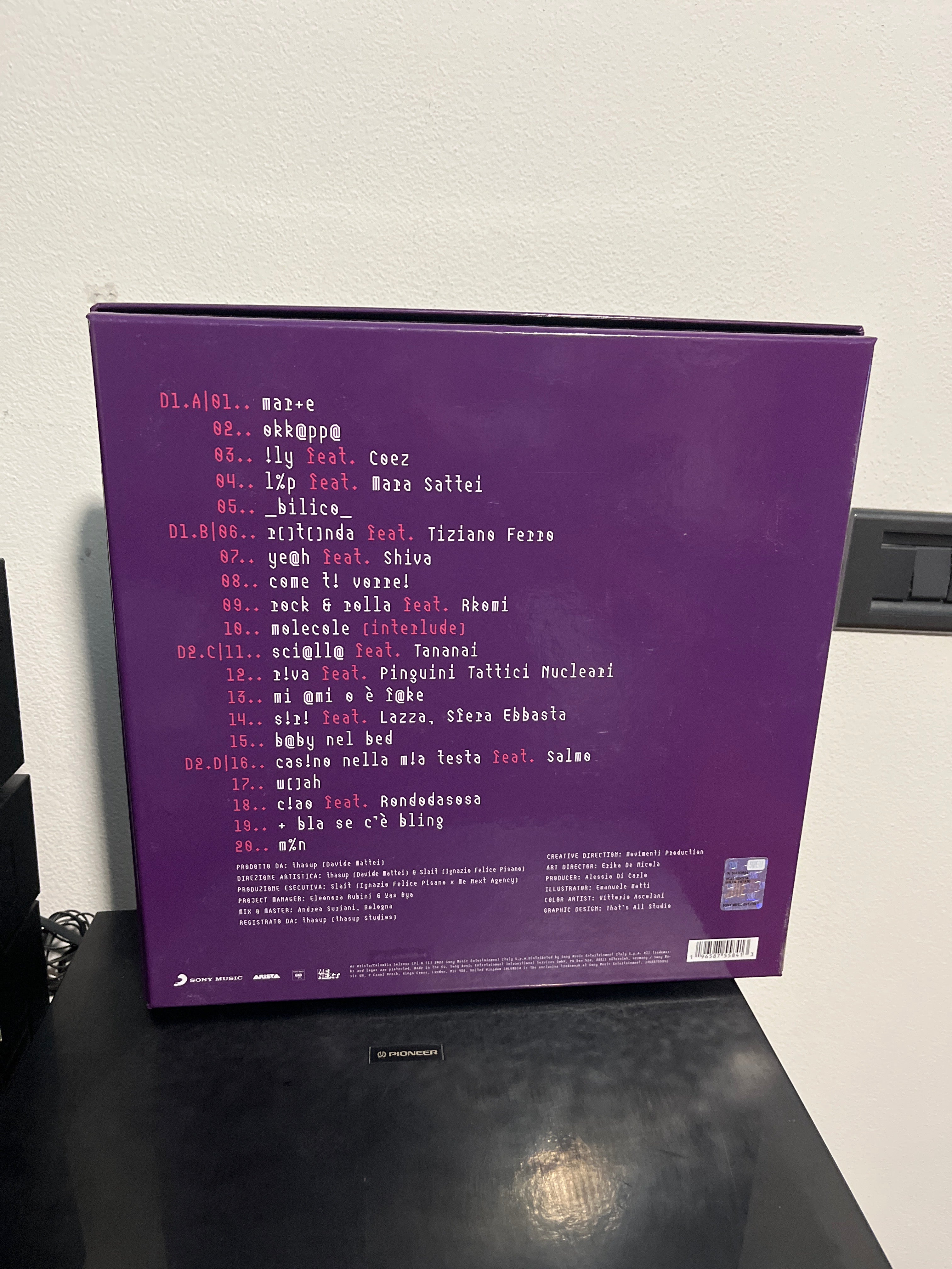 Carattere speciale, puzzle box autografato (Thasup)