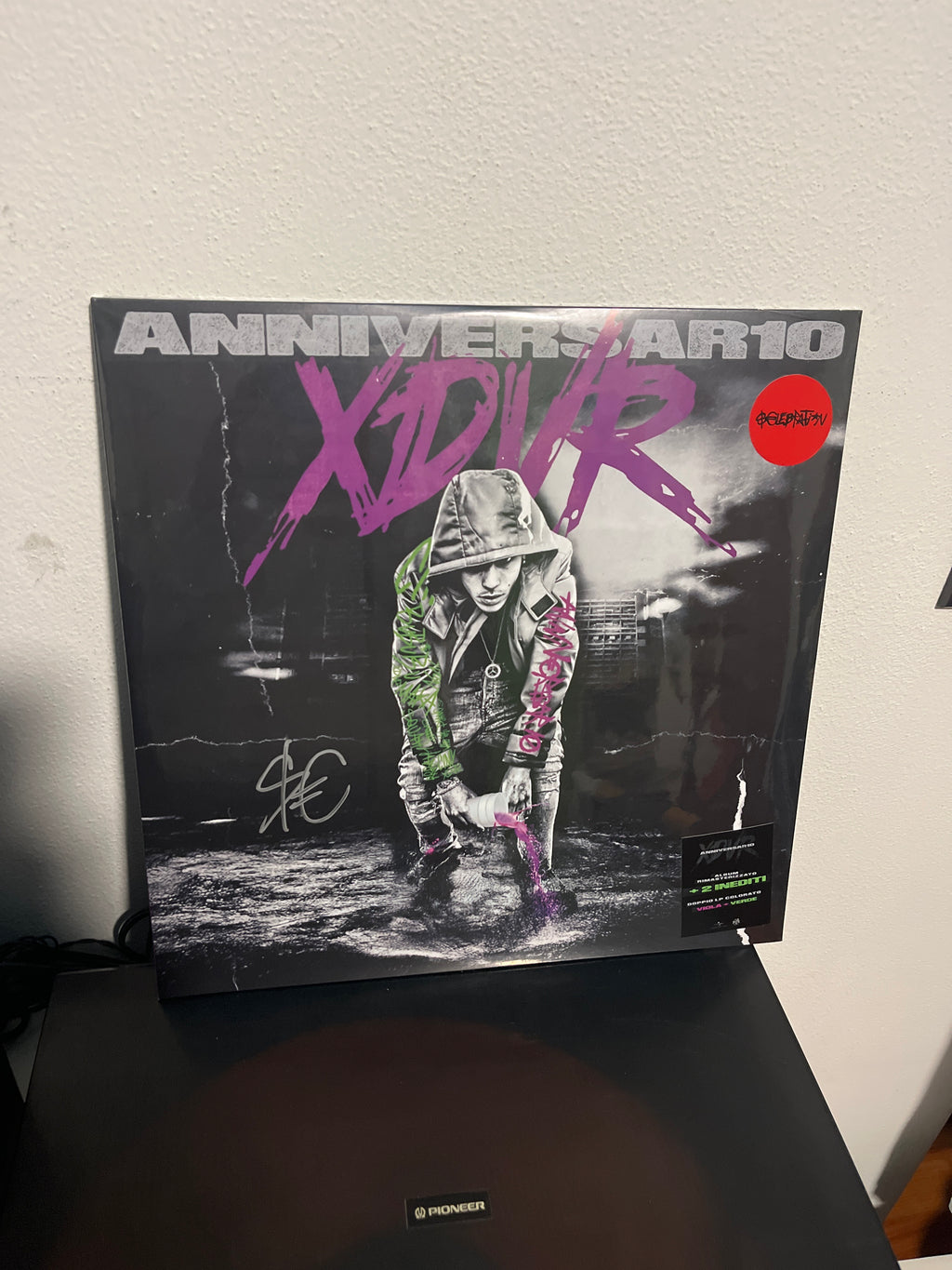 XDVR reloaded, autografato (Sfera ebbasta)