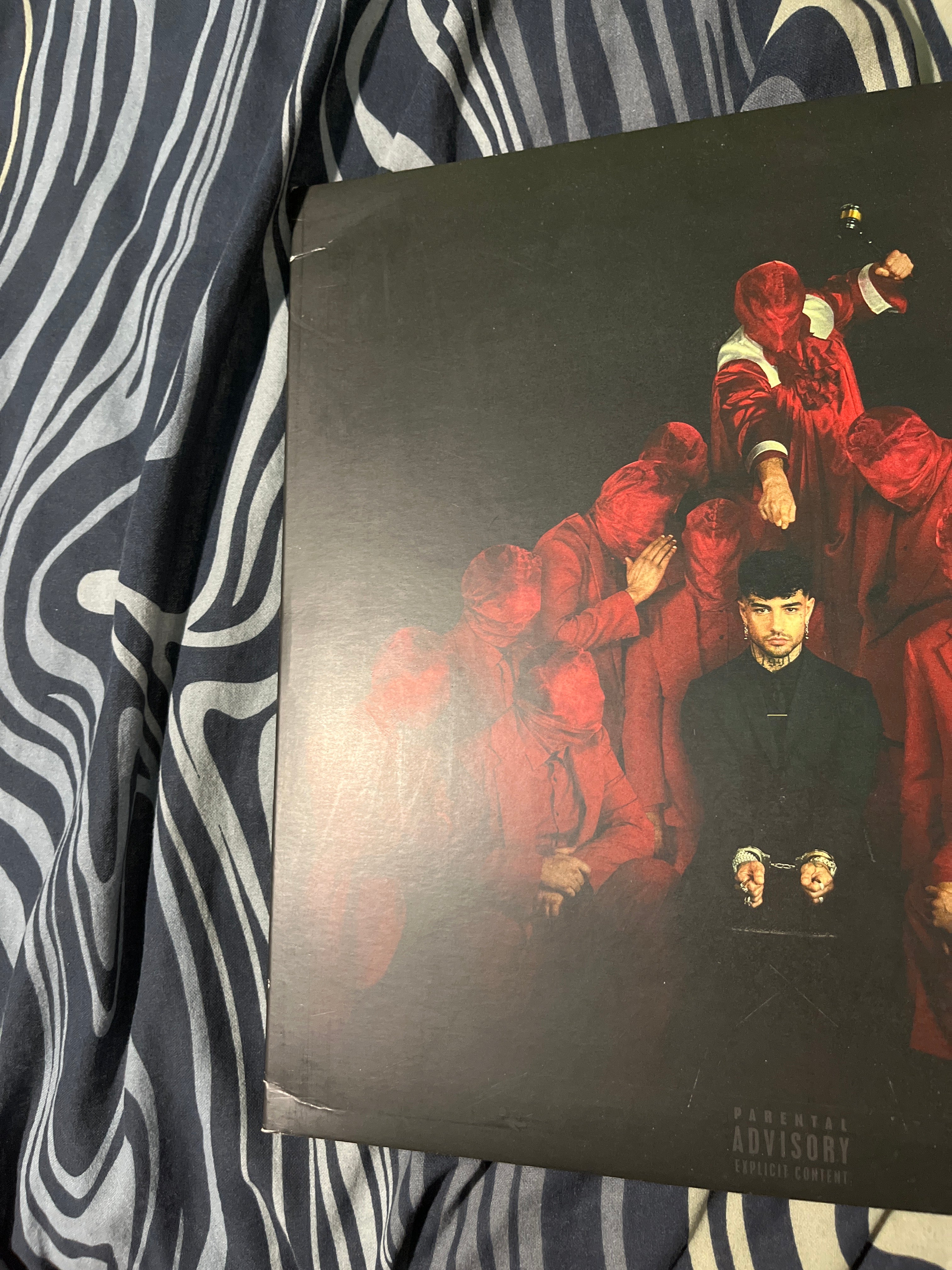 Untouchable, autografato (Tony effe)