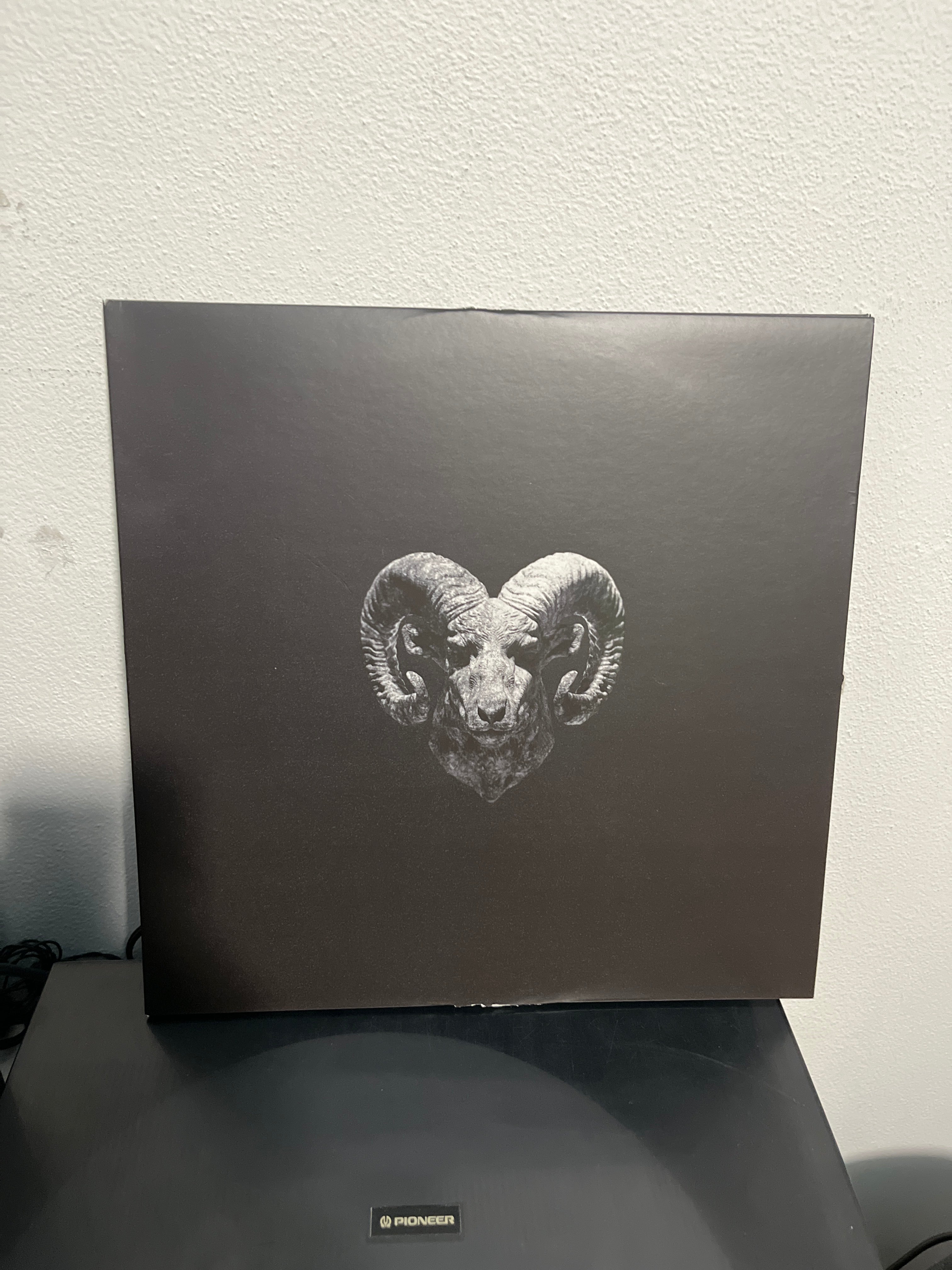 Ferite, autografato, seghettato (Capo plaza)