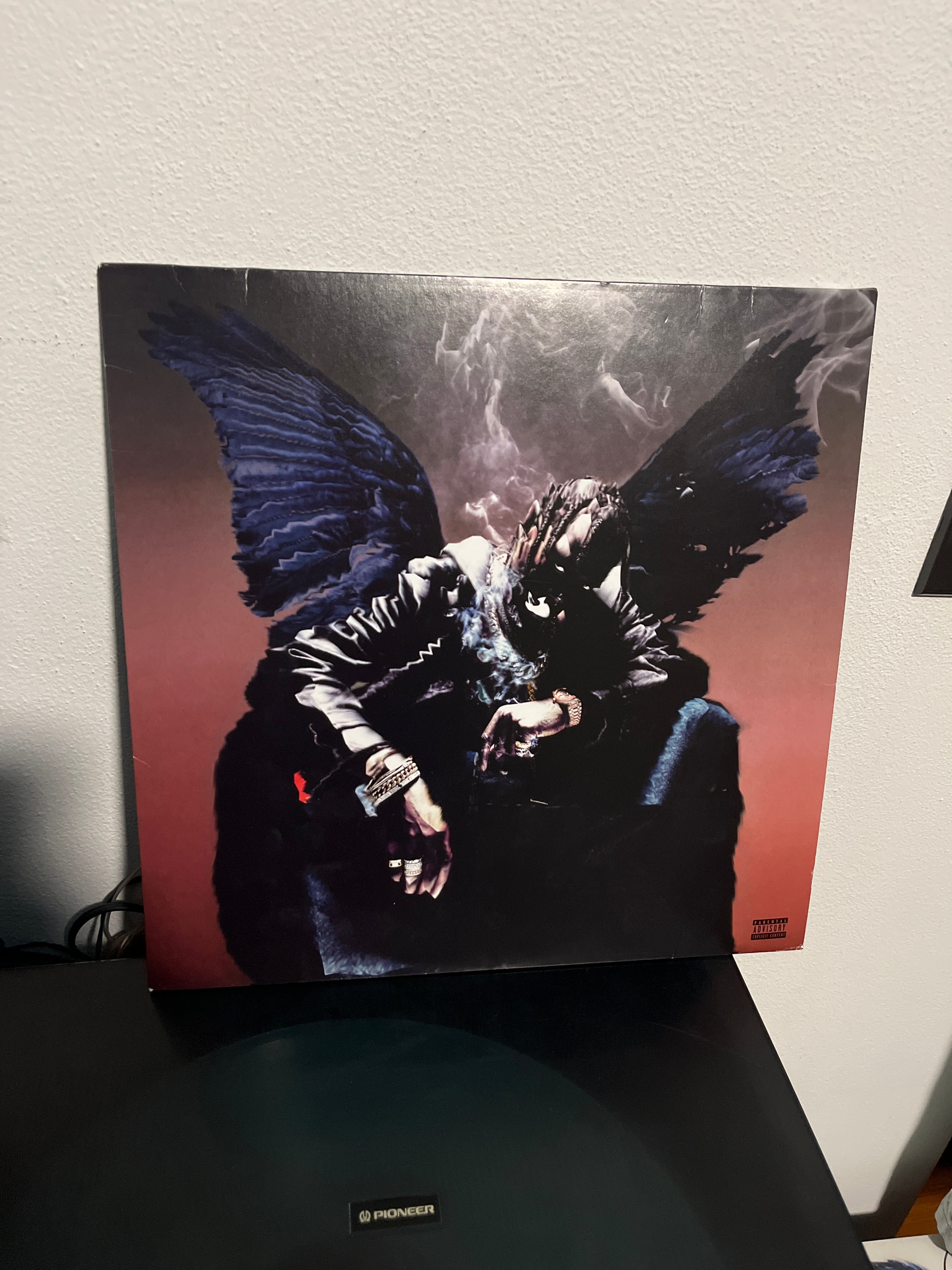 Birds in the trap sing mcnight (Travis scott)