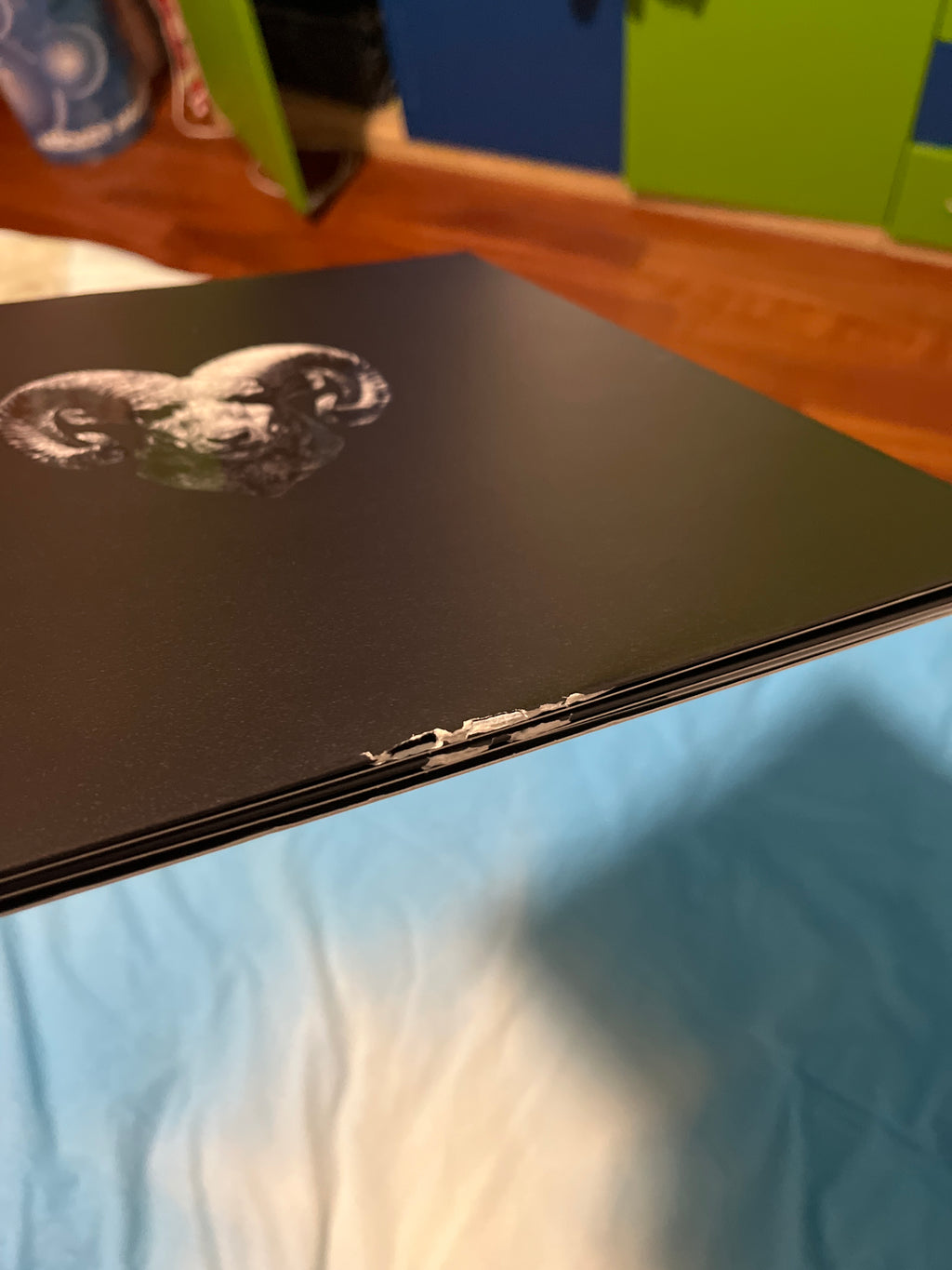 Ferite, autografato, seghettato (Capo plaza)