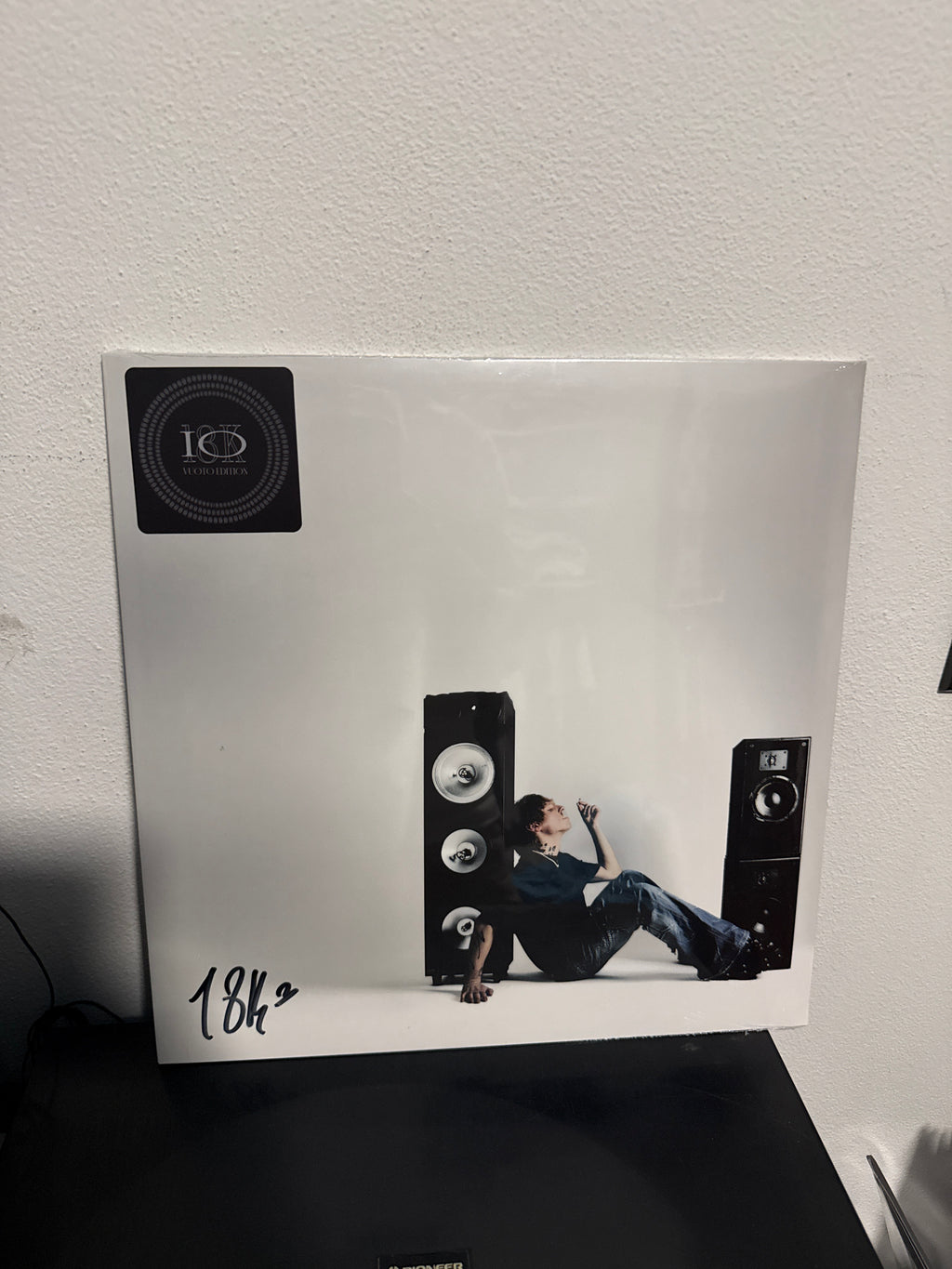 Io, autografato, vuoto edition (18k)