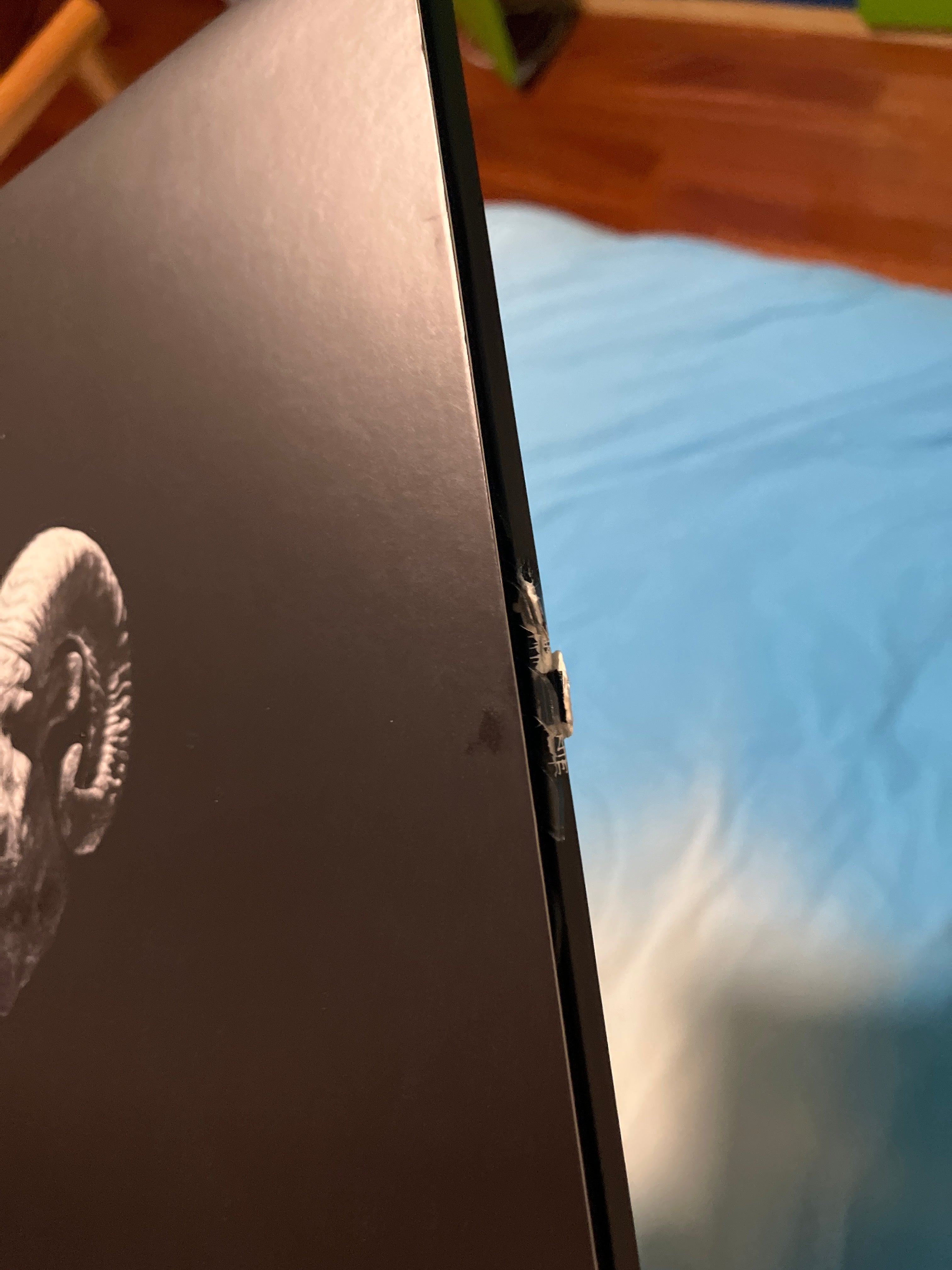 Ferite, autografato, seghettato (Capo plaza)