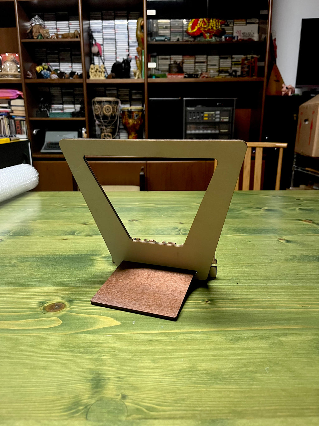 Supporto per vinili in legno